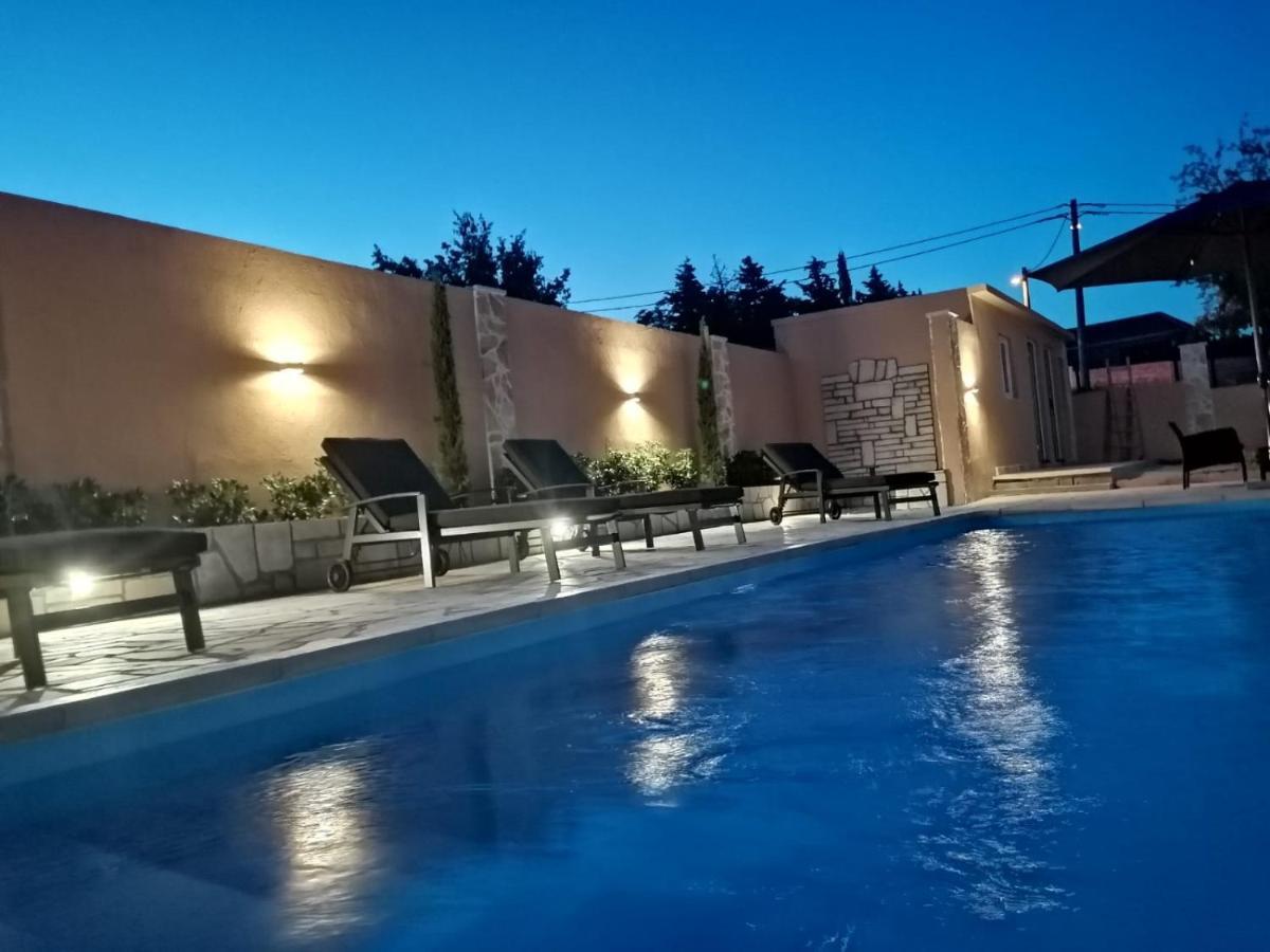Villa Mir *