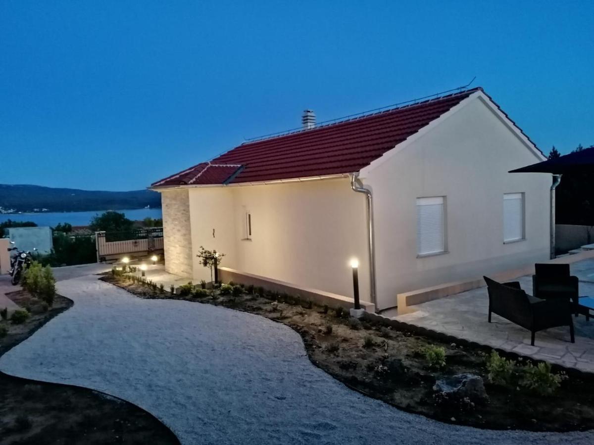 Mir Villa *